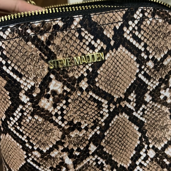 Steve Madden Snakeskin Purse - Picture 4 of 4